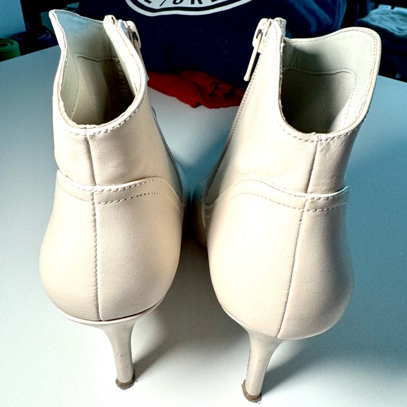 Nine West white white ankle leather booties - Picture 3 of 6